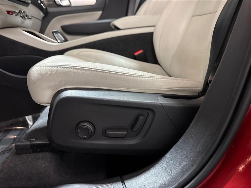 used 2021 Volvo XC40 car, priced at $21,855