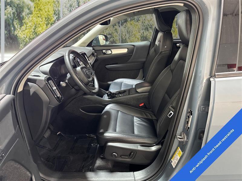 used 2022 Volvo XC40 car, priced at $20,977