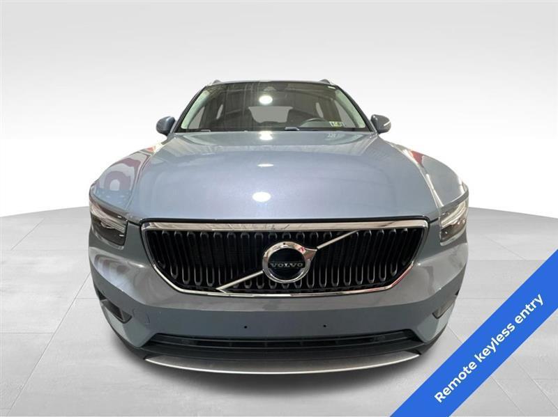 used 2022 Volvo XC40 car, priced at $20,977