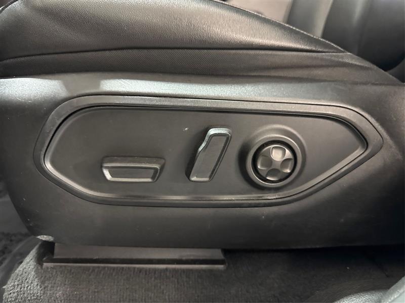 used 2023 Jeep Grand Cherokee car, priced at $23,977