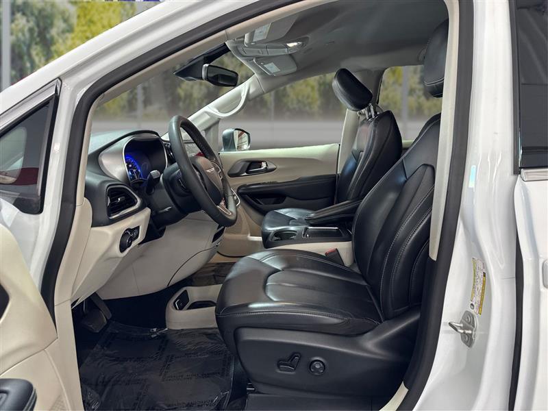 used 2023 Chrysler Pacifica car, priced at $23,555