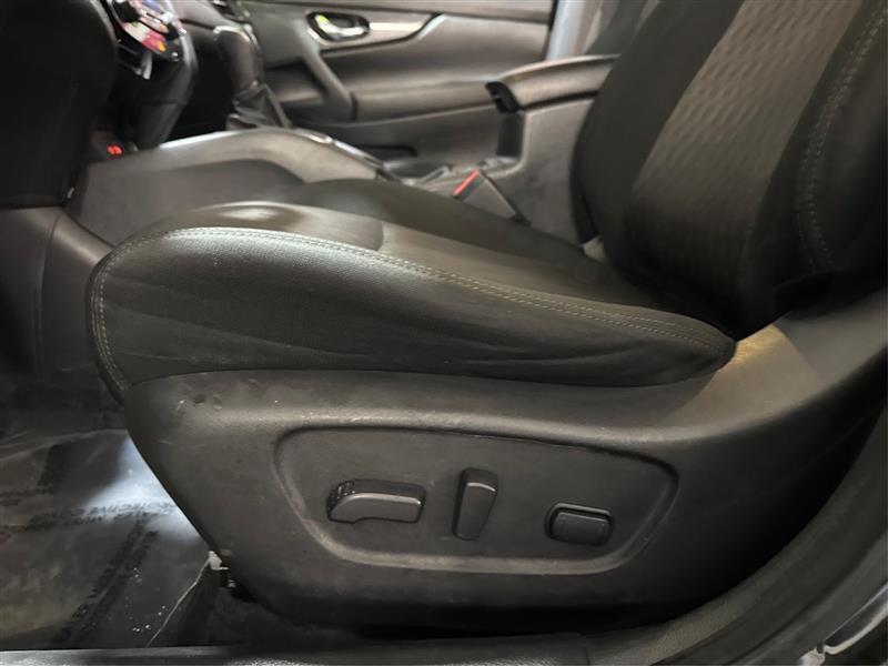 used 2020 Nissan Rogue car, priced at $15,777