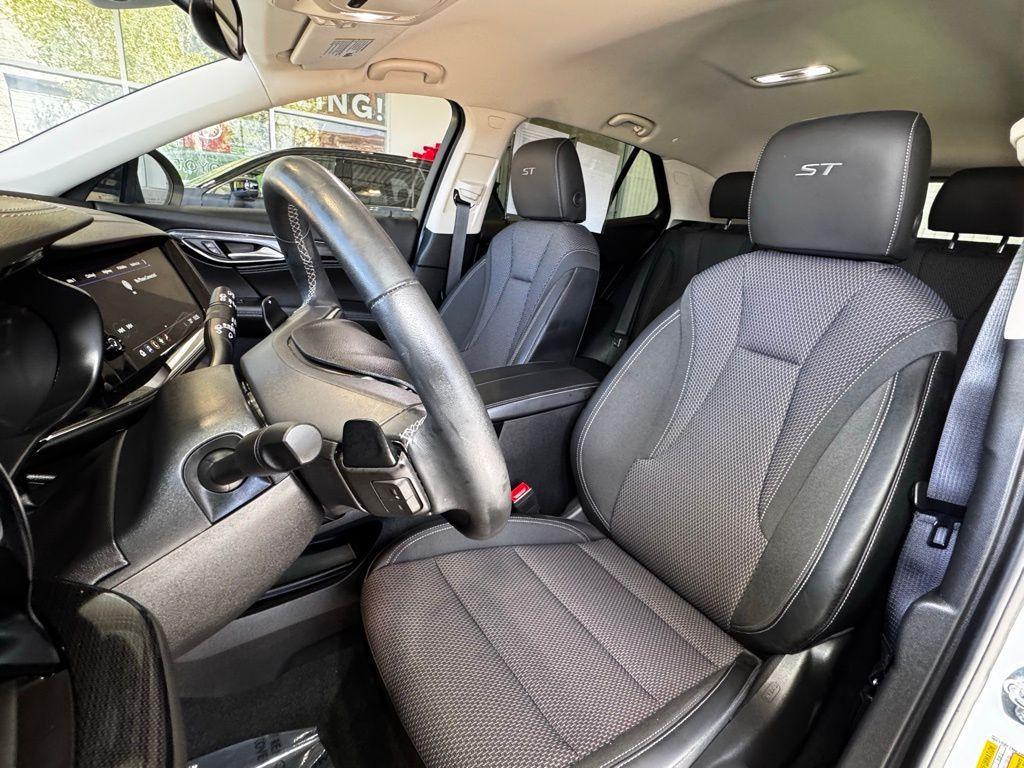used 2023 Buick Envision car, priced at $27,347