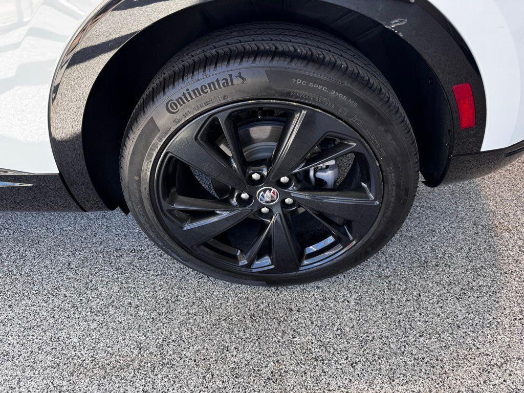 used 2023 Buick Envision car, priced at $27,347
