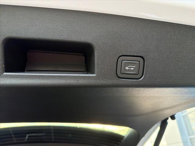 new 2026 Chevrolet Traverse car, priced at $46,144