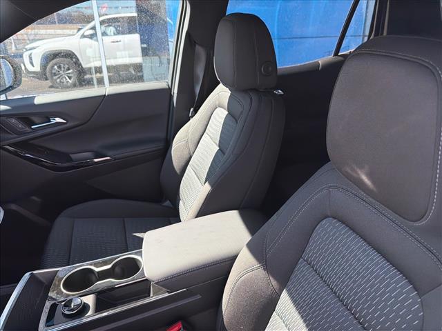 new 2026 Chevrolet Equinox car, priced at $30,290