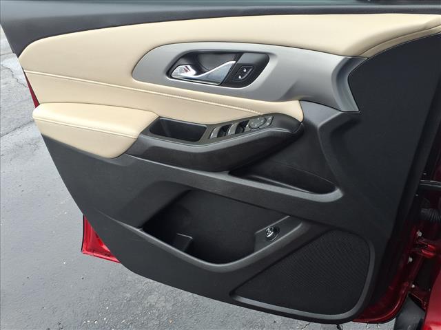 used 2023 Chevrolet Traverse car, priced at $23,990