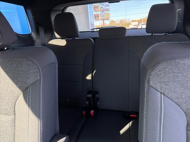 new 2026 Chevrolet Traverse car, priced at $41,240