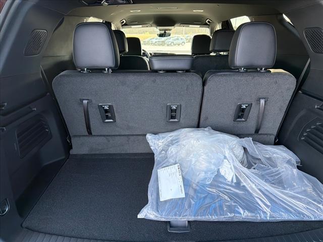 new 2026 Chevrolet Traverse car, priced at $46,270