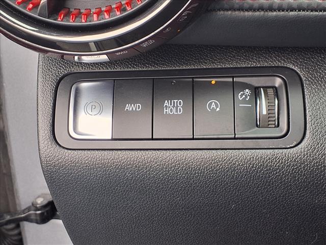 used 2025 Chevrolet Equinox car, priced at $31,990