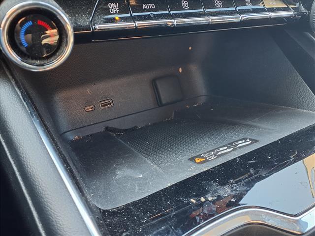 used 2024 Chevrolet Traverse car, priced at $33,990