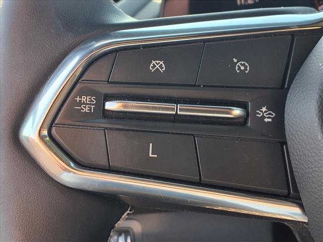 used 2024 Chevrolet Traverse car, priced at $33,990