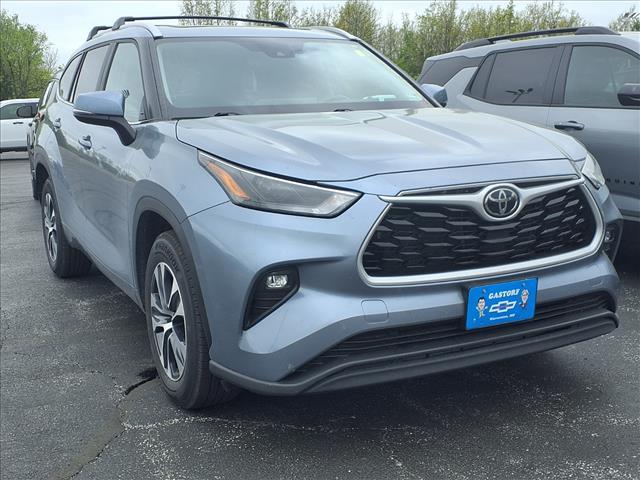 used 2023 Toyota Highlander car, priced at $29,895