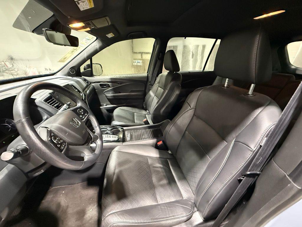 used 2022 Honda Passport car, priced at $32,500