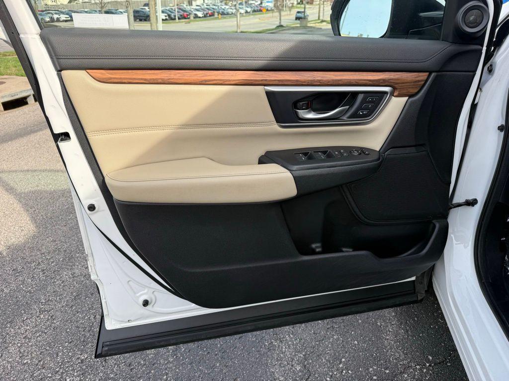 used 2020 Honda CR-V car, priced at $25,900