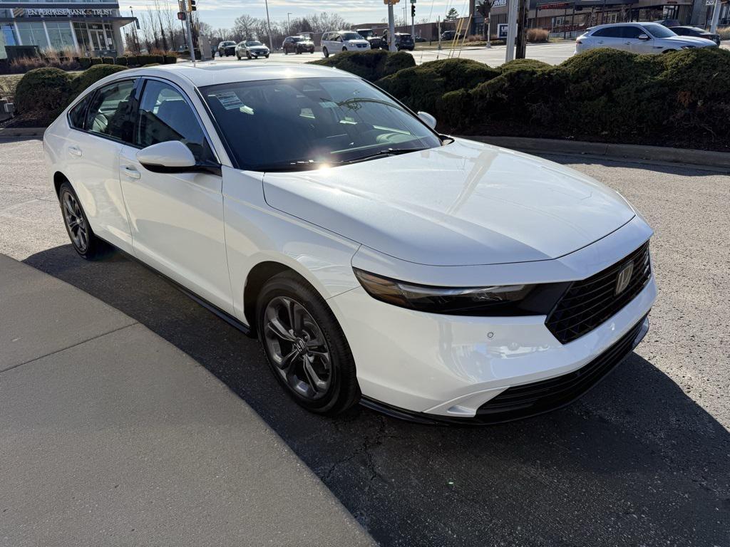 new 2025 Honda Accord Hybrid car, priced at $35,300