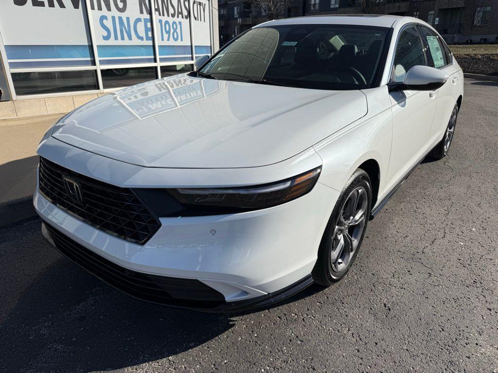 new 2025 Honda Accord Hybrid car, priced at $35,080