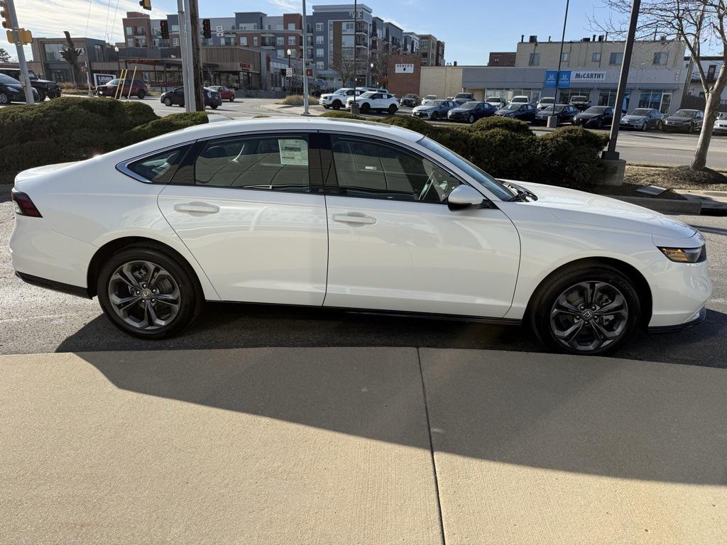 new 2025 Honda Accord Hybrid car, priced at $35,300