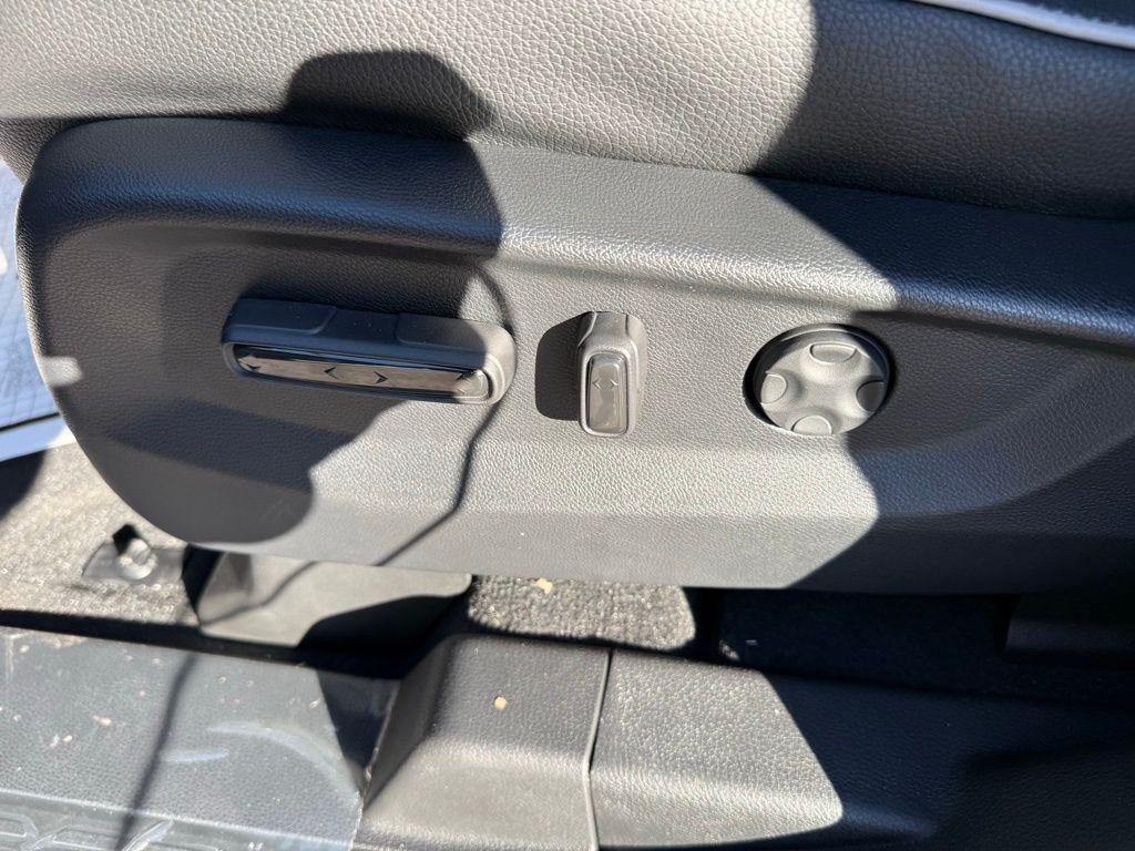 new 2026 Honda Odyssey car, priced at $47,990