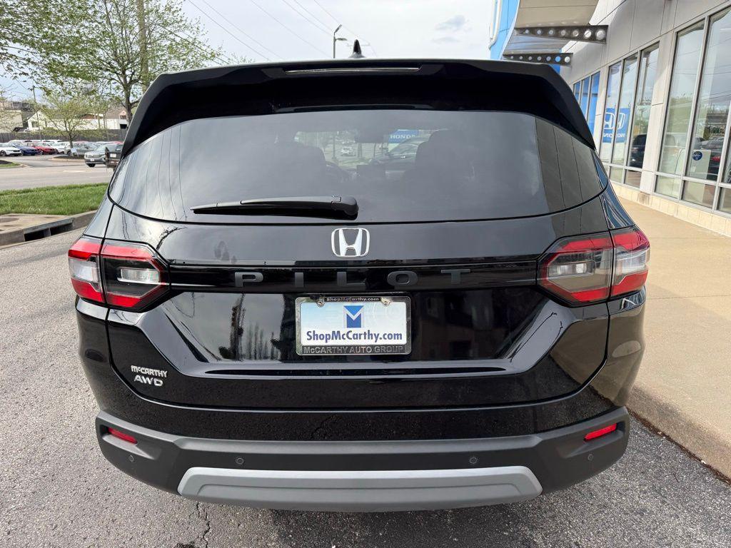 used 2025 Honda Pilot car, priced at $45,999