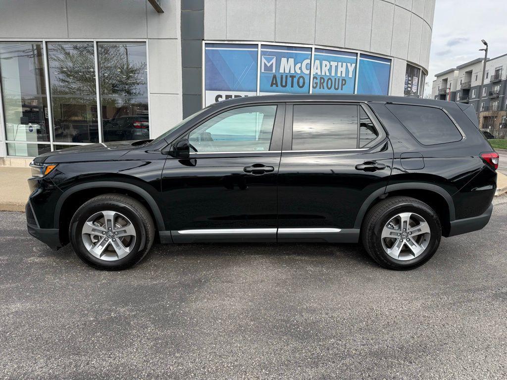 used 2025 Honda Pilot car, priced at $45,999