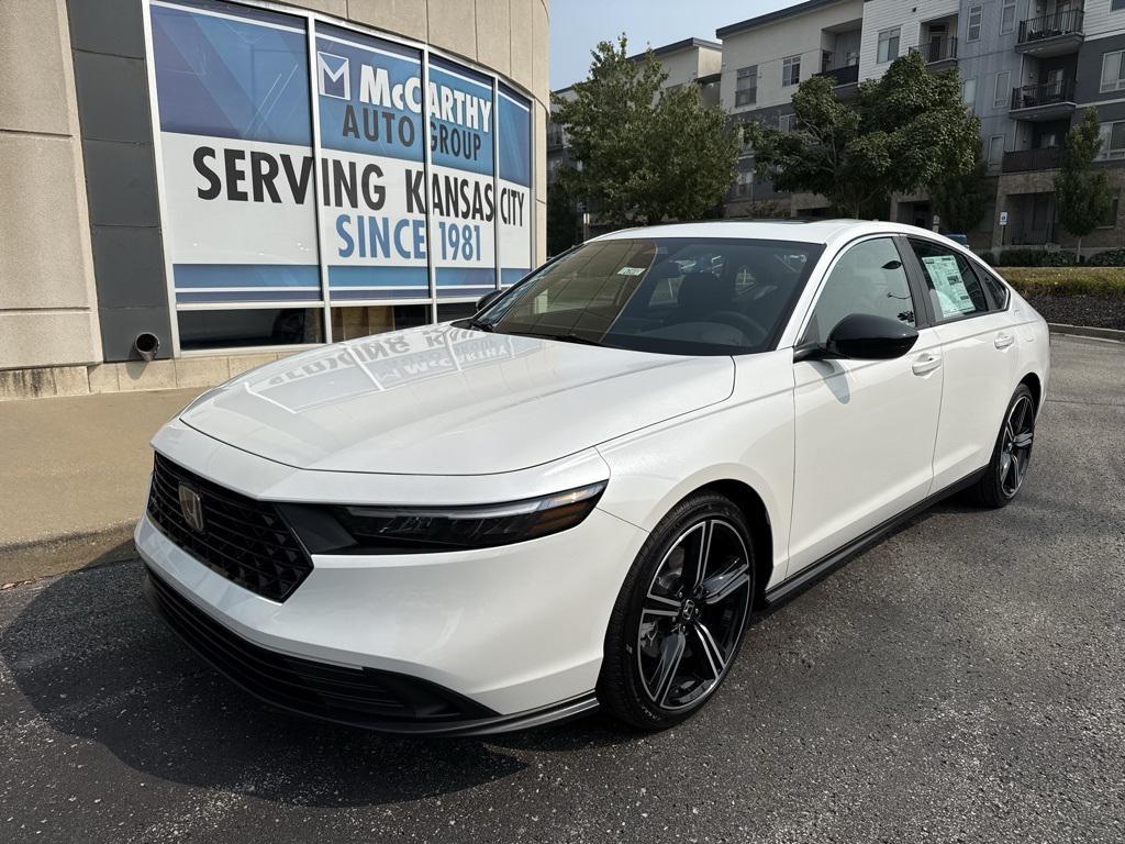 new 2025 Honda Accord Hybrid car, priced at $33,900