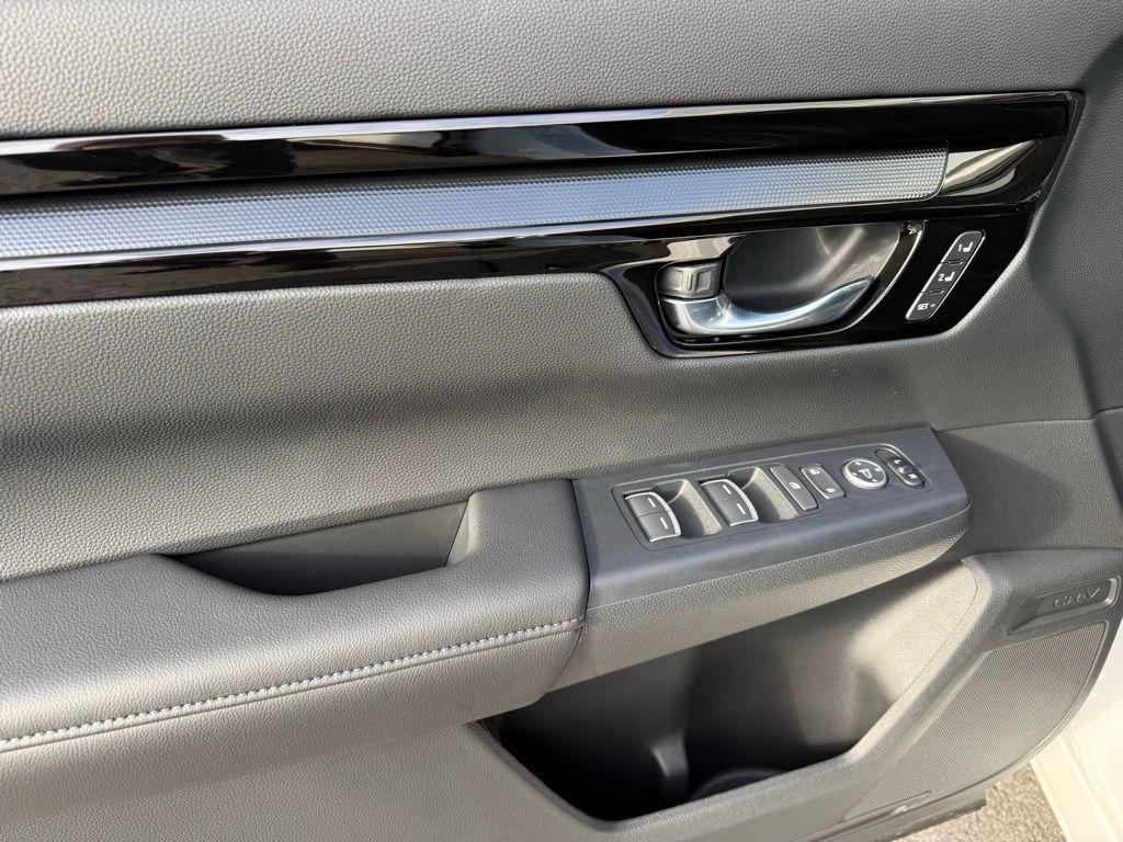 new 2026 Honda CR-V Hybrid car, priced at $43,705