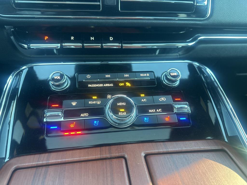 used 2024 Lincoln Navigator car, priced at $65,500