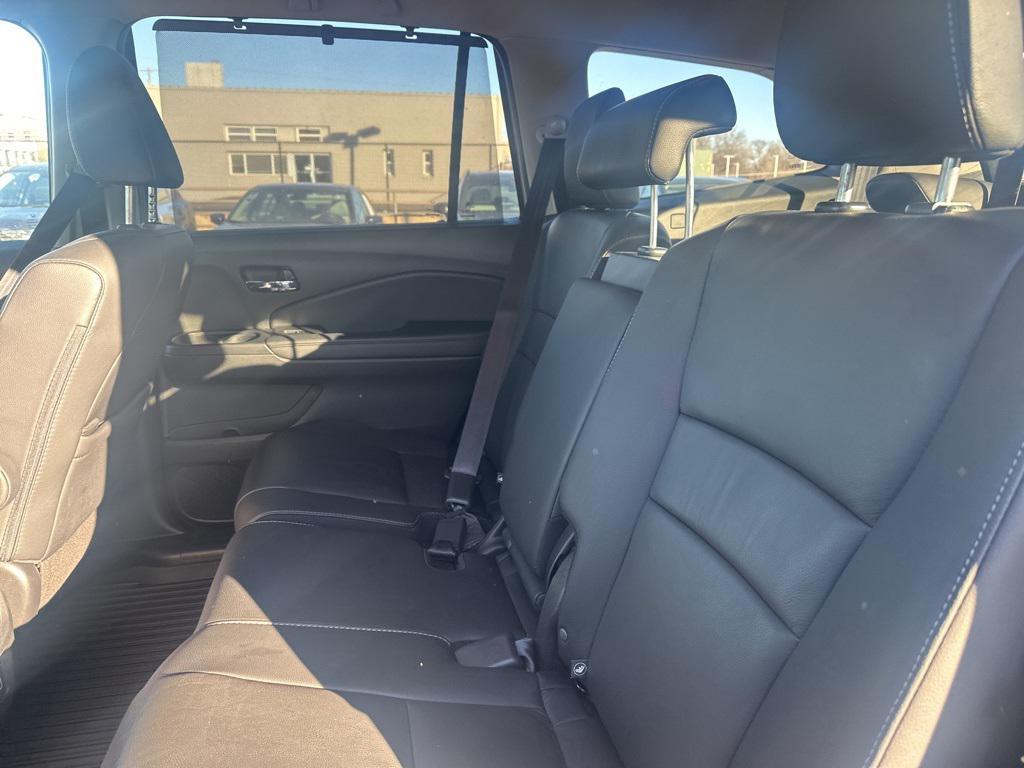 used 2022 Honda Pilot car, priced at $33,800