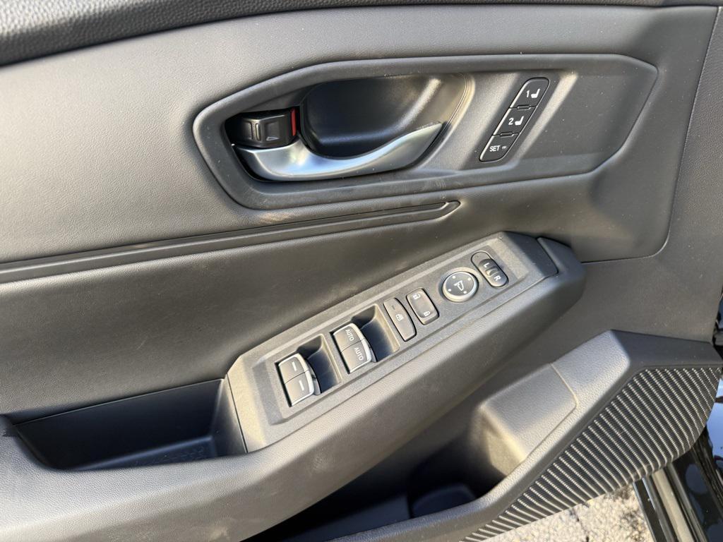 new 2025 Honda Accord Hybrid car, priced at $34,600