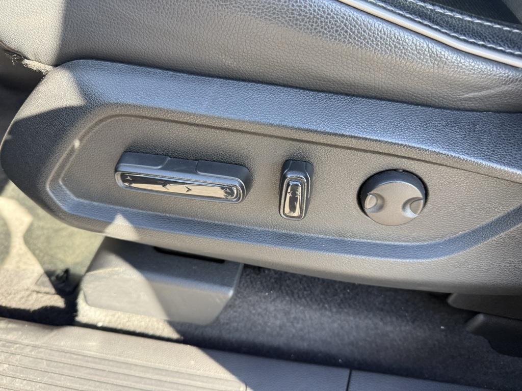 used 2023 Honda Pilot car, priced at $41,800