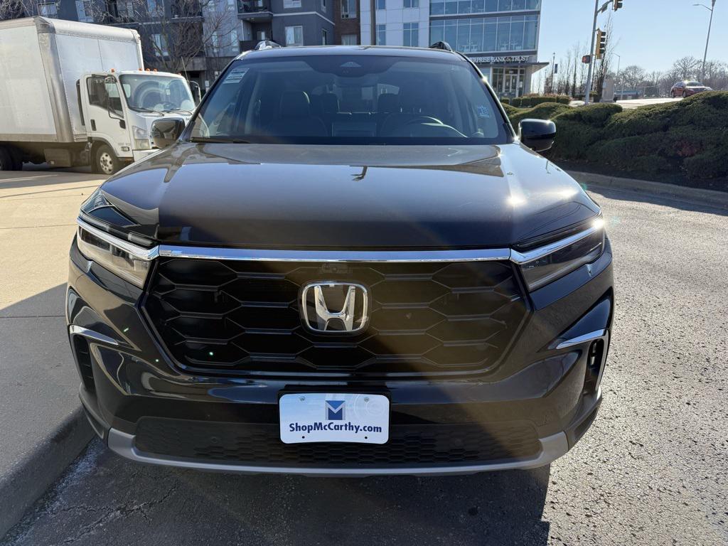 used 2023 Honda Pilot car, priced at $41,800