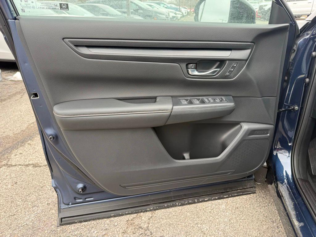 new 2026 Honda CR-V Hybrid car, priced at $40,675