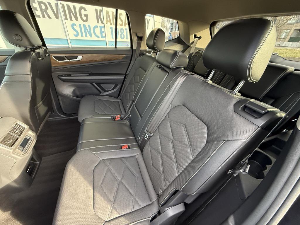 used 2024 Volkswagen Atlas car, priced at $32,000