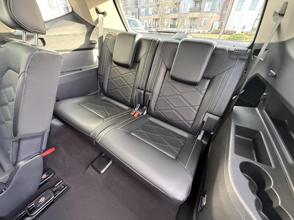 used 2024 Volkswagen Atlas car, priced at $32,000