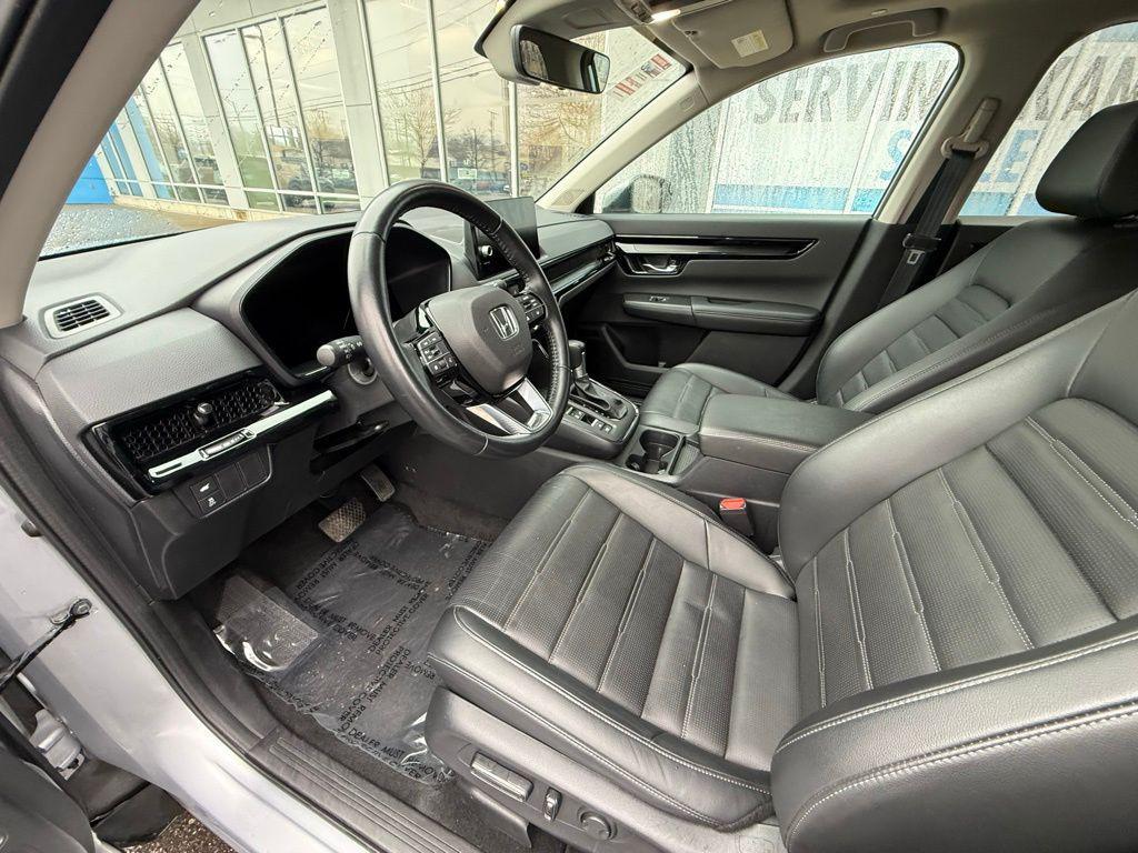 used 2025 Honda CR-V car, priced at $33,500