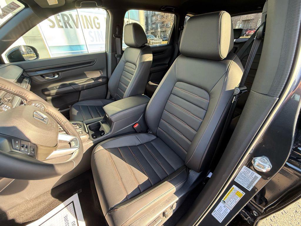 new 2026 Honda CR-V Hybrid car, priced at $41,675