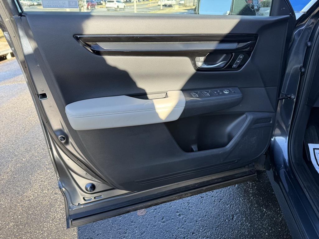 used 2024 Honda CR-V car, priced at $34,000