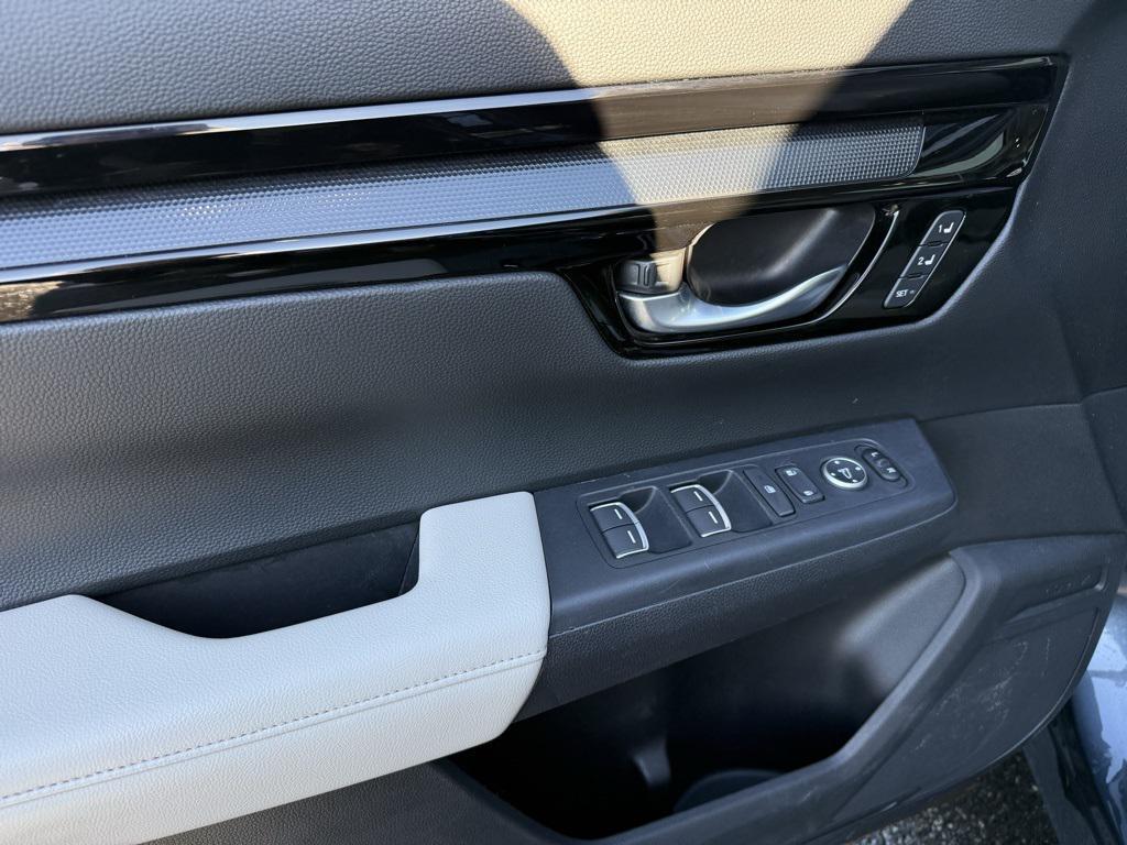 used 2024 Honda CR-V car, priced at $34,000