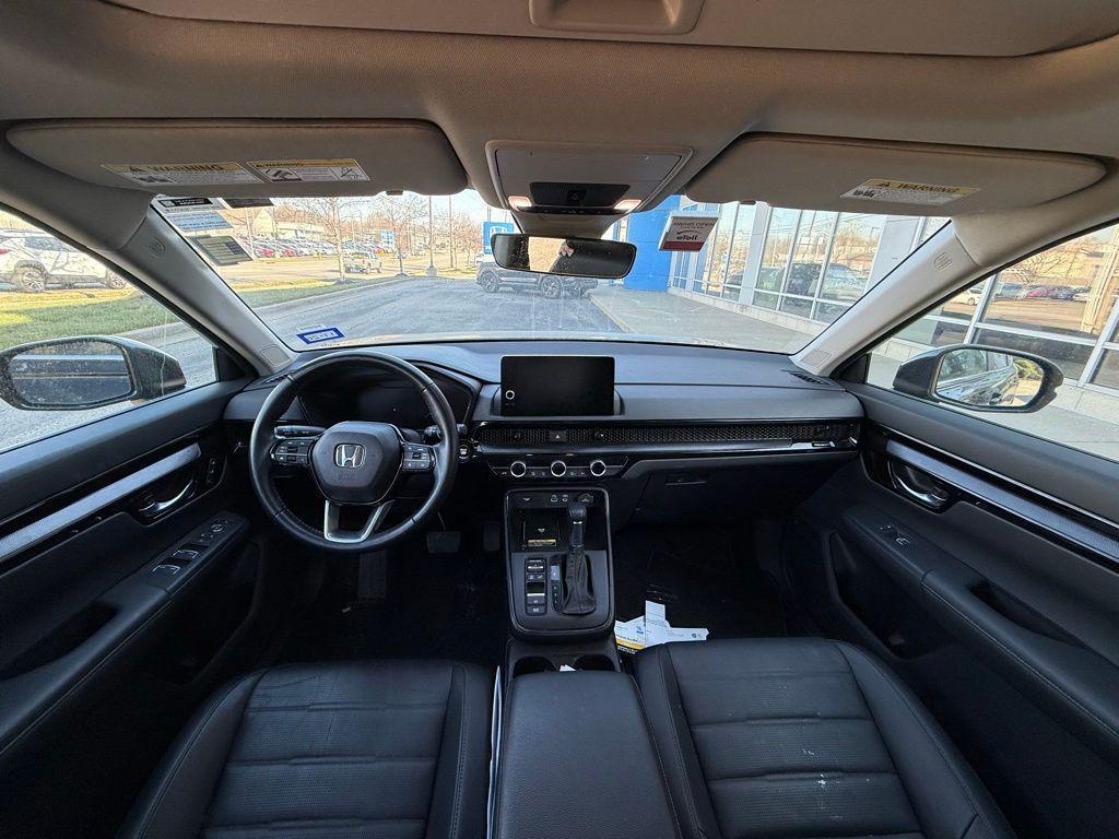 used 2025 Honda CR-V car, priced at $32,900
