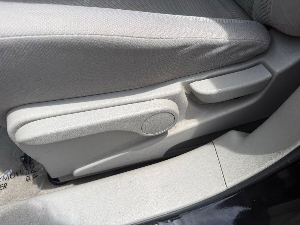 used 2014 Nissan Rogue Select car, priced at $8,025