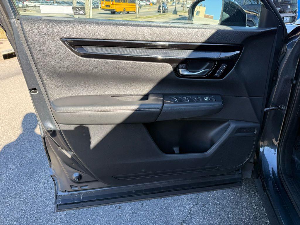 used 2023 Honda CR-V Hybrid car, priced at $30,500