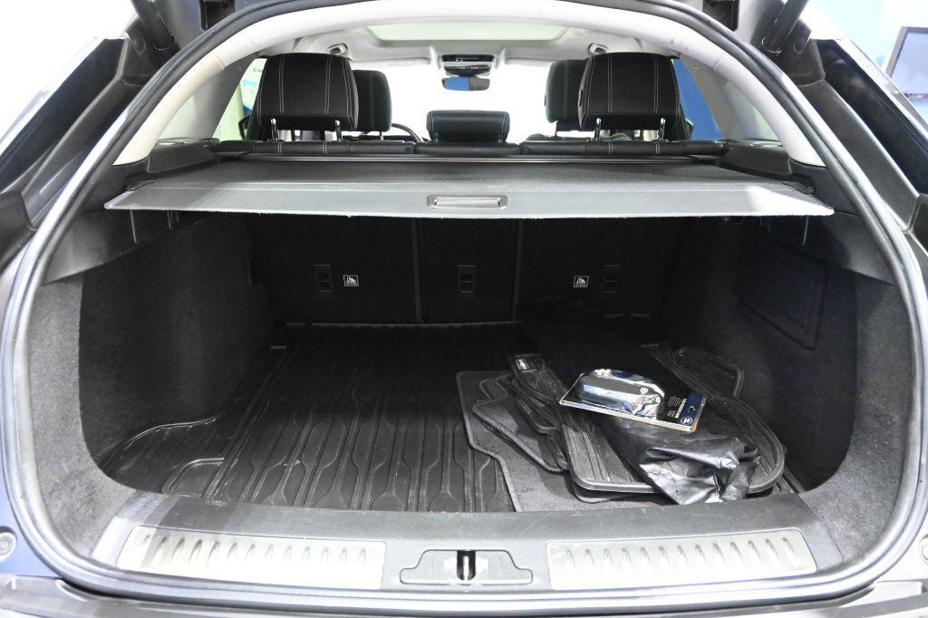 used 2018 Land Rover Range Rover Velar car, priced at $21,497