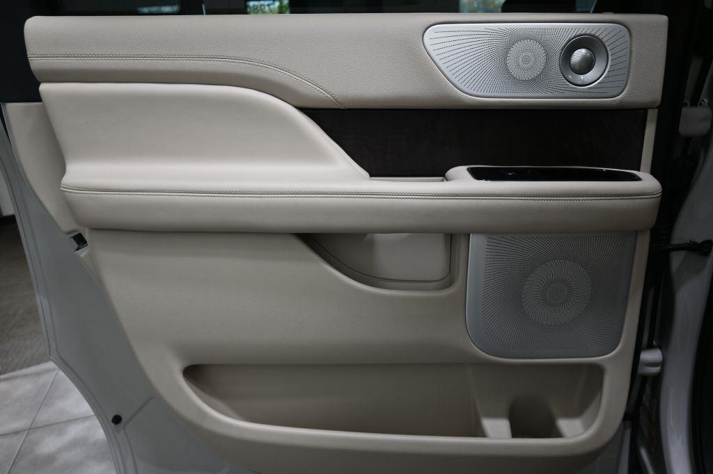 used 2021 Lincoln Navigator car, priced at $35,126