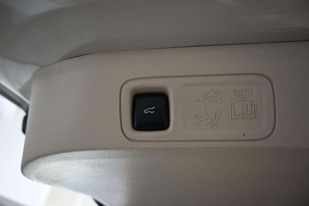 used 2021 Lincoln Navigator car, priced at $35,126