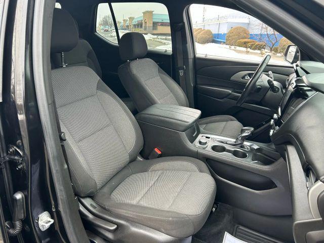 used 2022 Chevrolet Traverse car, priced at $19,495