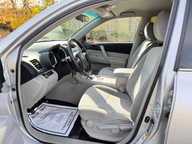 used 2012 Toyota Highlander car, priced at $9,795
