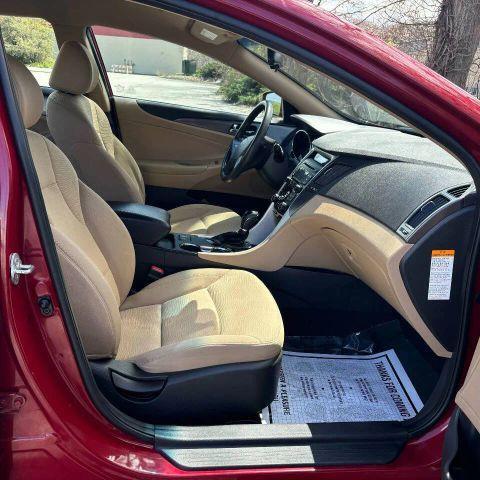 used 2013 Hyundai Sonata Hybrid car, priced at $6,200