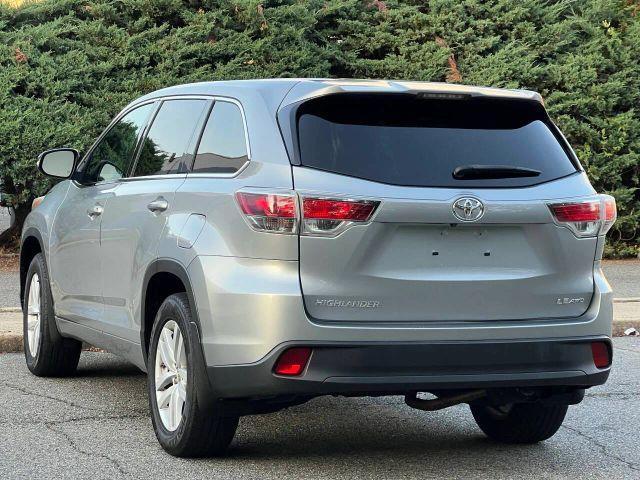 used 2015 Toyota Highlander car, priced at $11,995