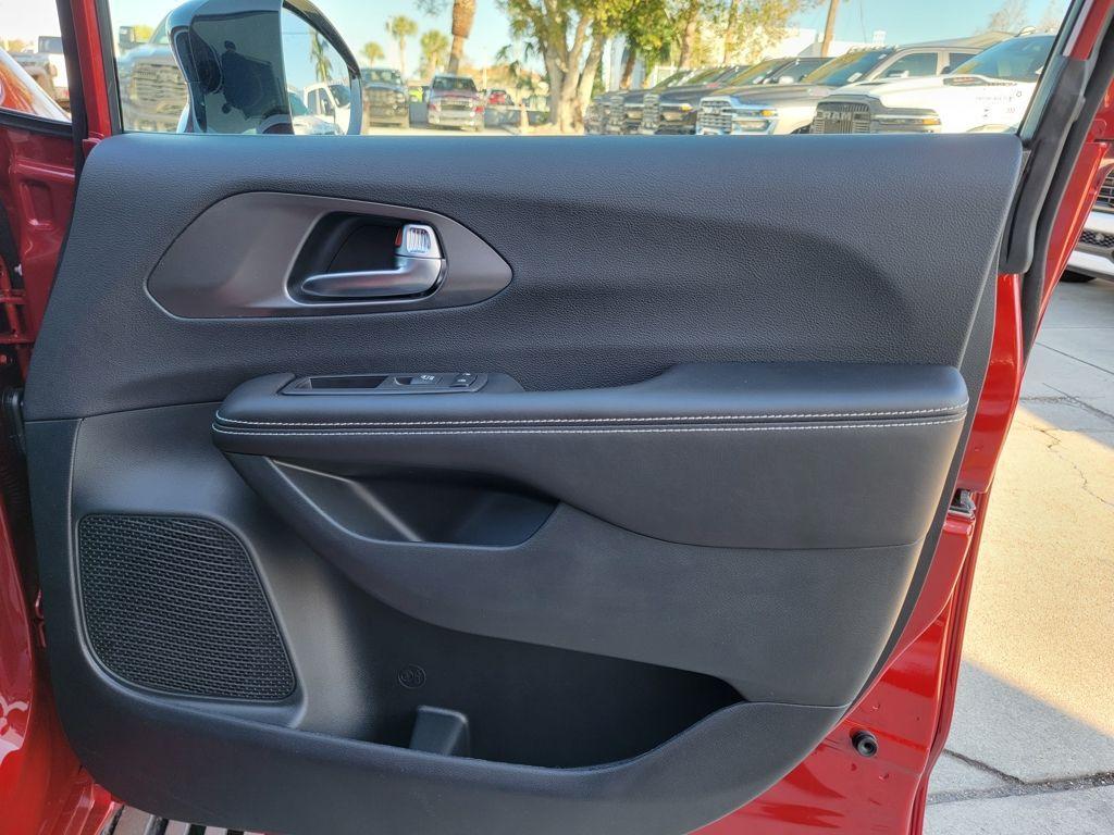 new 2026 Chrysler Pacifica car, priced at $38,886
